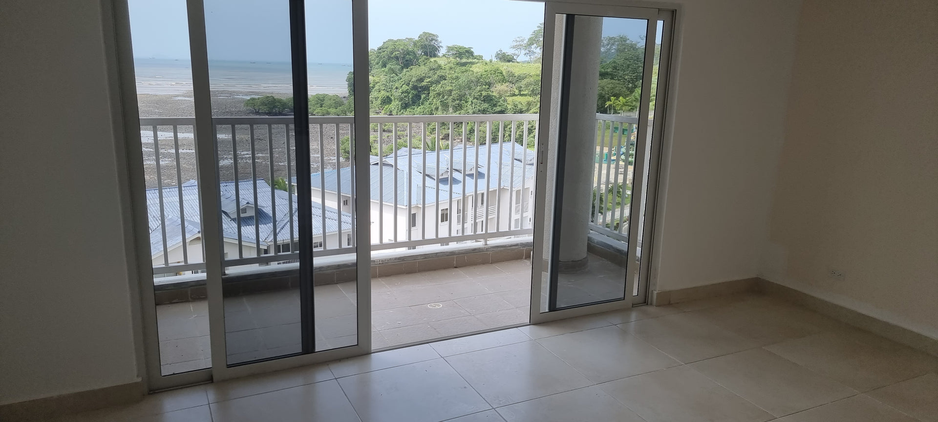 APARTAMENTO EN PLAYA DORADA NEGOCIABLE