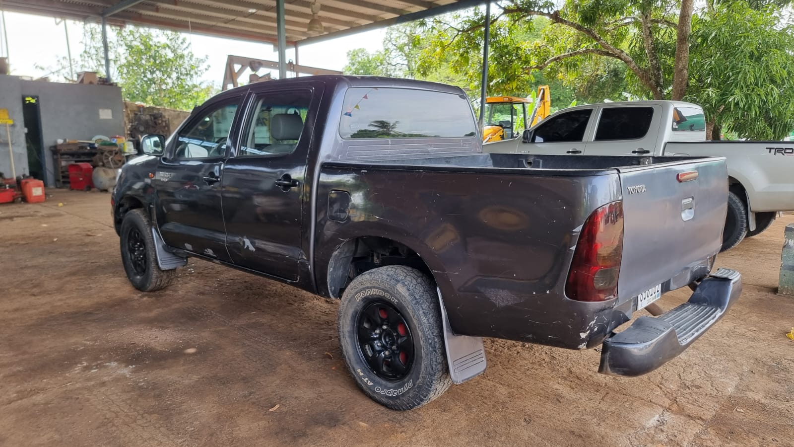 TOYOTA HILUX NEGOCIABLE