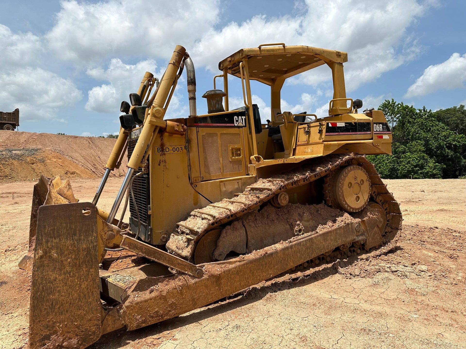 CATERPILLAR D6R-XL