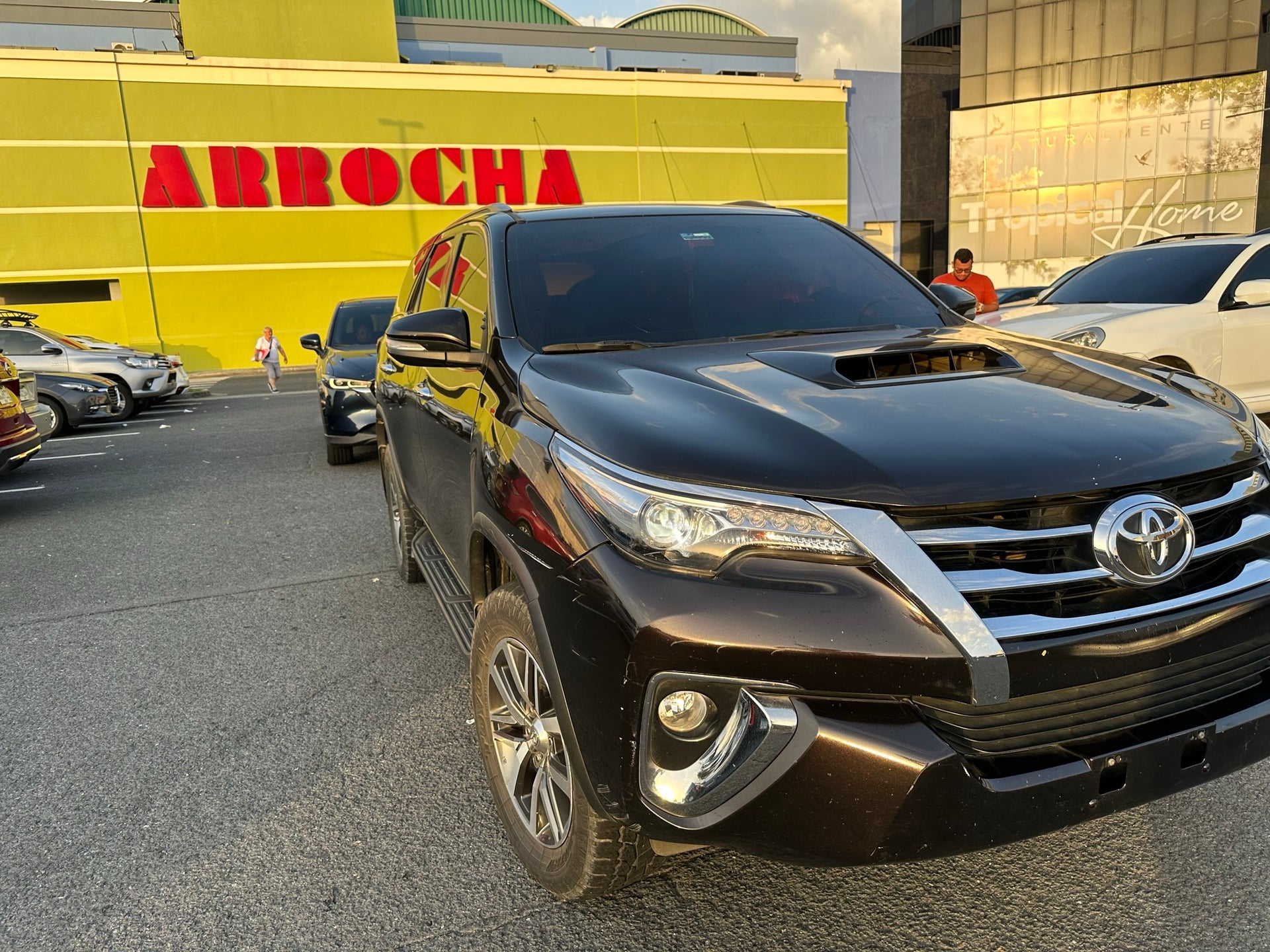 TOYOTA FORTUNER